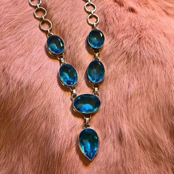Source Unknown Jewelry - Bling Large Blue Stone Costume Jewelry Statement Necklace.